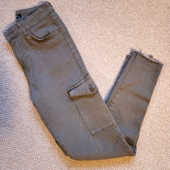 Benedetto Green Skinny Jeans - Picture 1 of 1